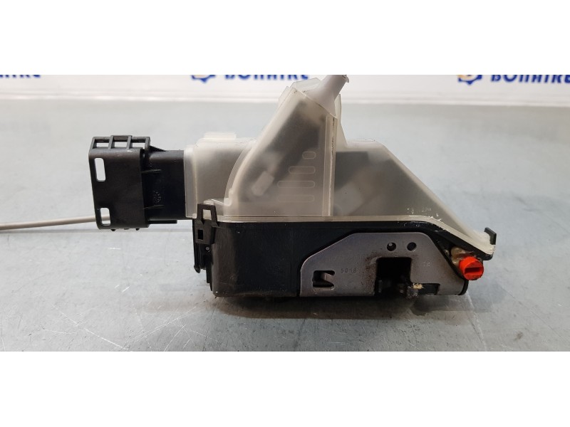 Recambio de cerradura puerta trasera derecha para citroen c4 cactus origins referencia OEM IAM 190388  