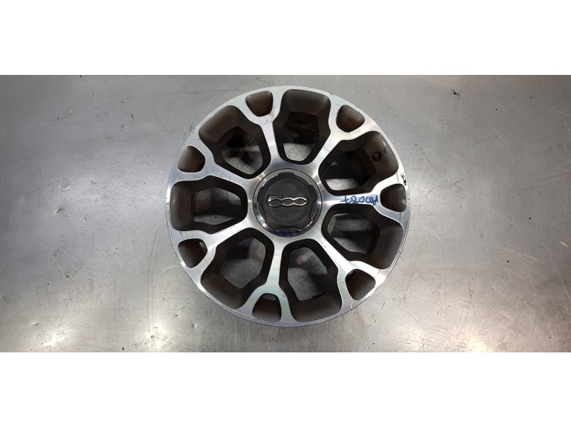 Recambio de llanta para fiat 500 l (330) basic referencia OEM IAM 735577032 735579512  Recambio de llanta para fiat 500 l (330) basic referencia OEM IAM 735577032 735579512