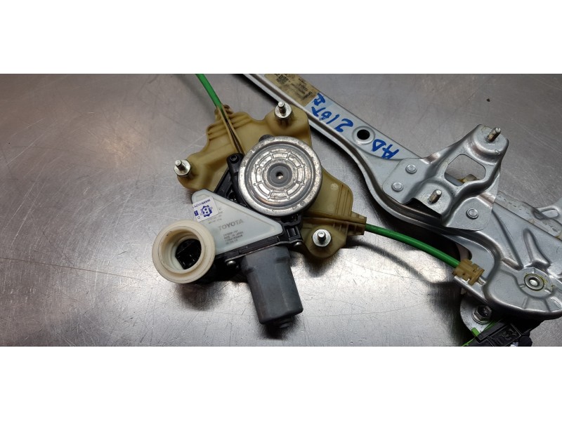 Recambio de elevalunas trasero izquierdo para toyota corolla (e21) hybrid active referencia OEM IAM 6984002681  