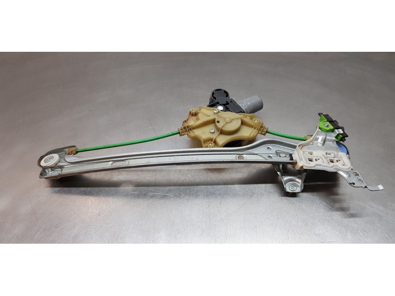 Recambio de elevalunas trasero izquierdo para toyota corolla (e21) hybrid active referencia OEM IAM 6984002681  