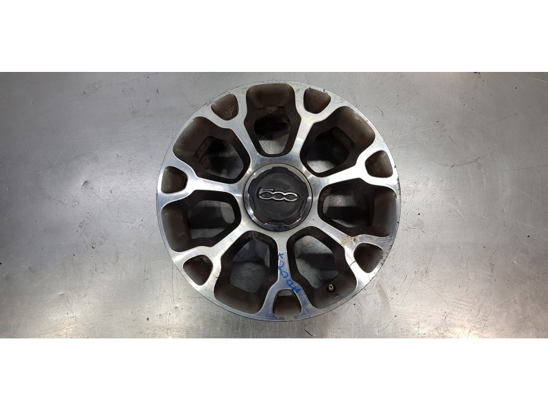 Recambio de llanta para fiat 500 l (330) basic referencia OEM IAM 735577032 735579512  Recambio de llanta para fiat 500 l (330) basic referencia OEM IAM 735577032 735579512