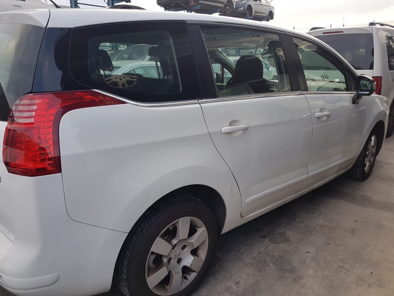 peugeot 5008 del año 2013