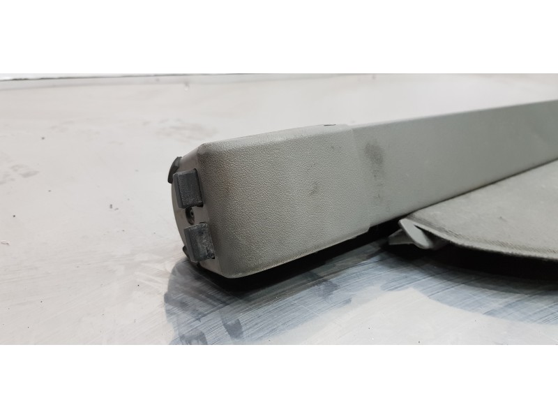Recambio de bandeja trasera para renault scenic ii emotion referencia OEM IAM 8200278676  