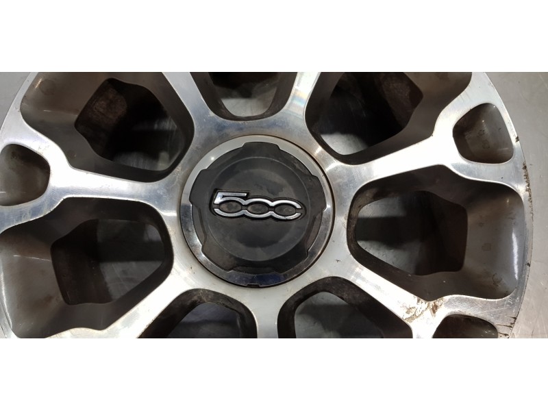 Recambio de llanta para fiat 500 l (330) basic referencia OEM IAM 735577032 735579512  Recambio de llanta para fiat 500 l (330) basic referencia OEM IAM 735577032 735579512