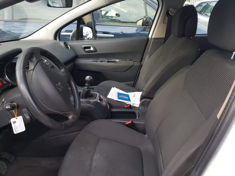 peugeot 5008 del año 2013