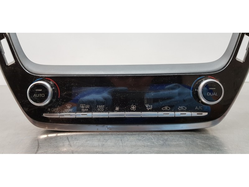Recambio de mando climatizador para toyota corolla (e21) hybrid active referencia OEM IAM 5590002E10  