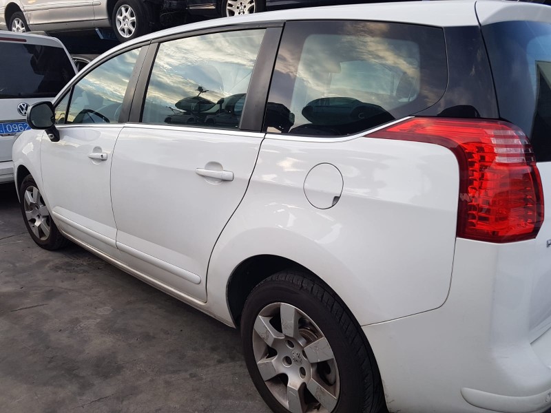 peugeot 5008 del año 2013