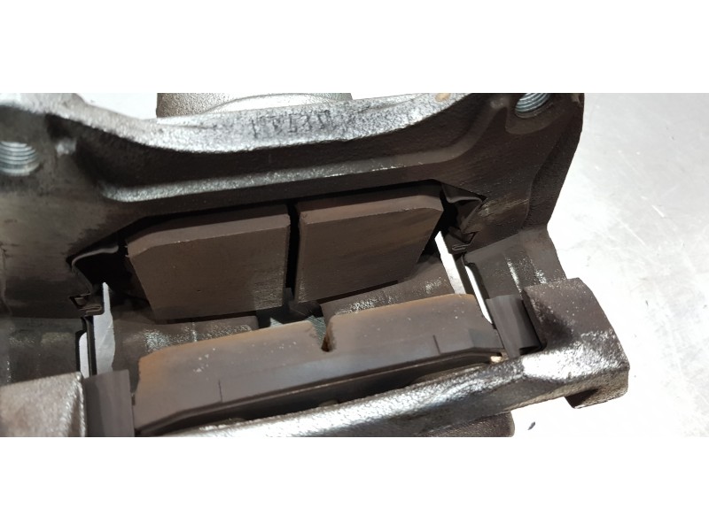 Recambio de pinza freno delantera izquierda para hyundai tucson tecno sky referencia OEM IAM 58110R2100  