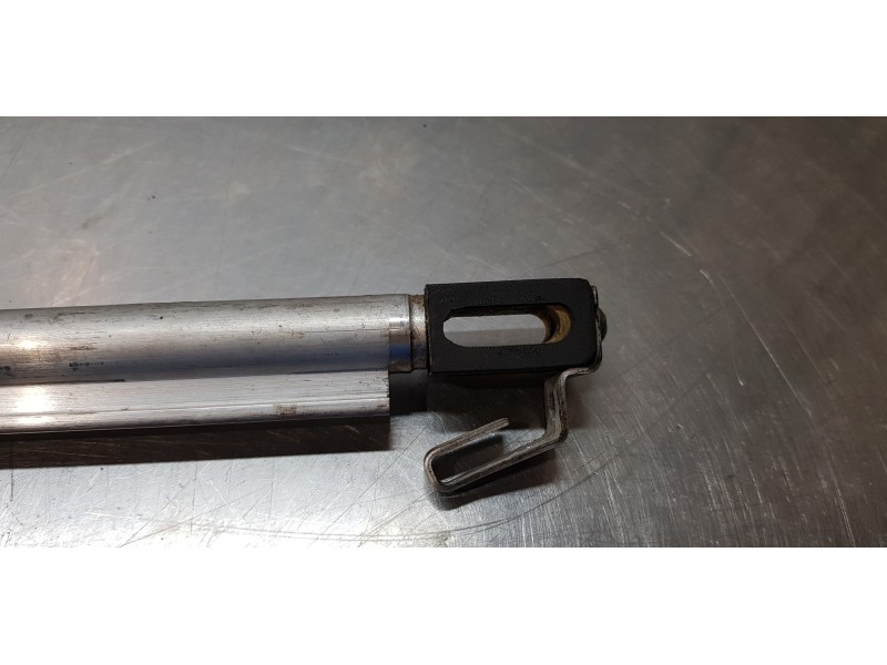 Recambio de amortiguadores maletero / porton para peugeot 307 cc (s1) 2.0 referencia OEM IAM 1540030G   Recambio de amortiguadores maletero / porton para peugeot 307 cc (s1) 2.0 referencia OEM IAM 1540030G