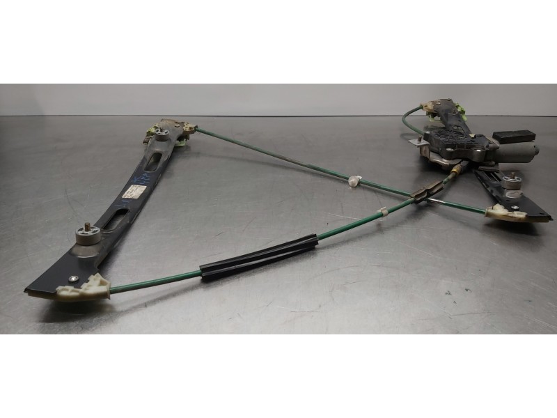 Recambio de elevalunas delantero derecho para bmw serie 3 compact (e46) 320td referencia OEM IAM 51338251352  