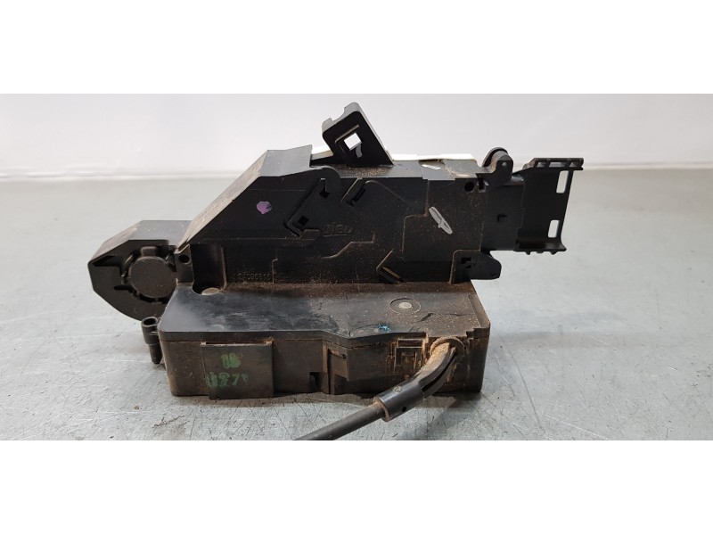 Recambio de cerradura puerta delantera derecha para citroen c3 picasso exclusive referencia OEM IAM 9681725380   Recambio de cerradura puerta delantera derecha para citroen c3 picasso exclusive referencia OEM IAM 9681725380