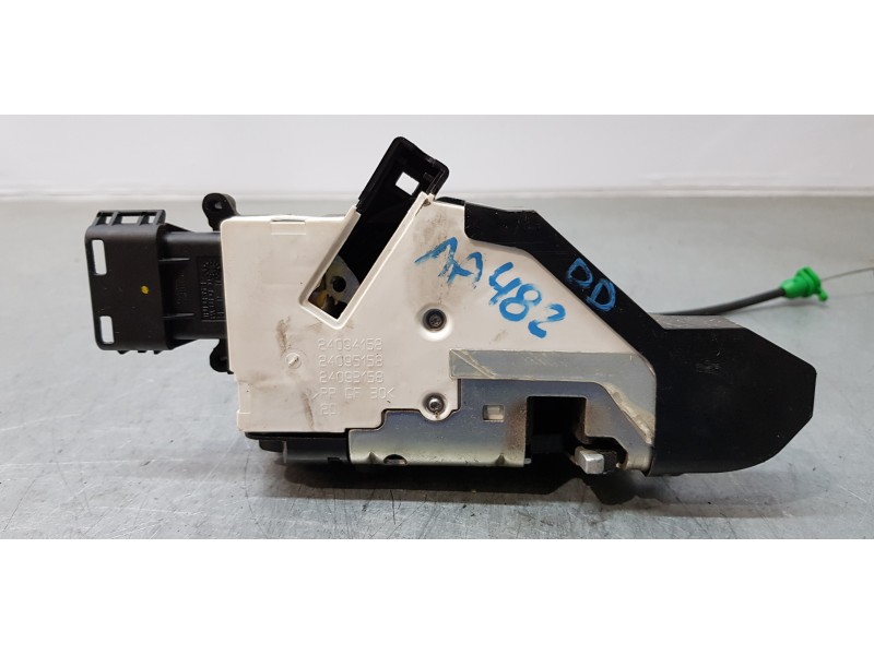 Recambio de cerradura puerta delantera derecha para citroen c3 picasso exclusive referencia OEM IAM 9681725380   Recambio de cerradura puerta delantera derecha para citroen c3 picasso exclusive referencia OEM IAM 9681725380