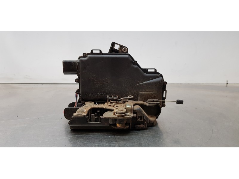 Recambio de cerradura puerta trasera izquierda para volkswagen passat berlina (3b3) 1.9 tdi referencia OEM IAM 3B1837015A   Recambio de cerradura puerta trasera izquierda para volkswagen passat berlina (3b3) 1.9 tdi referencia OEM IAM 3B1837015A