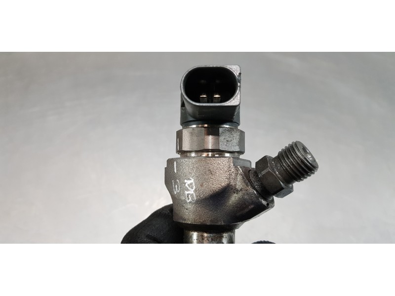 Recambio de inyector para volkswagen caddy ocio comfortline bmt referencia OEM IAM 04L130277AC   Recambio de inyector para volkswagen caddy ocio comfortline bmt referencia OEM IAM 04L130277AC