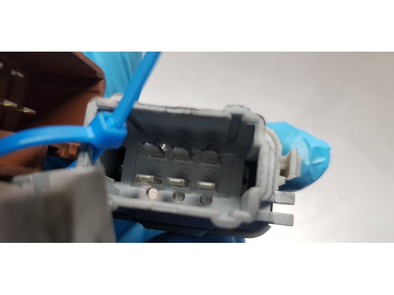 Recambio de mando elevalunas delantero izquierdo para renault scenic ii emotion referencia OEM IAM 8200315042   Recambio de mando elevalunas delantero izquierdo para renault scenic ii emotion referencia OEM IAM 8200315042