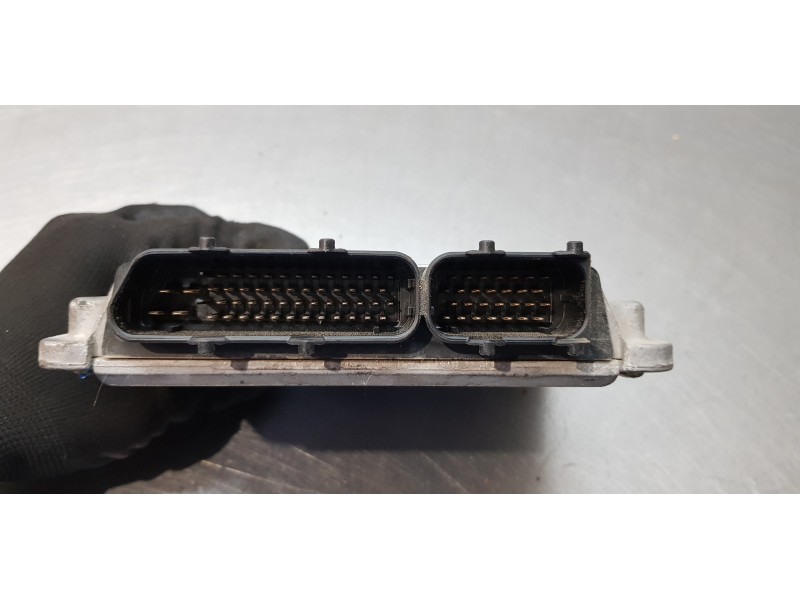 Recambio de centralita motor uce para seat leon (1m1) stella referencia OEM IAM 06A906018GC  