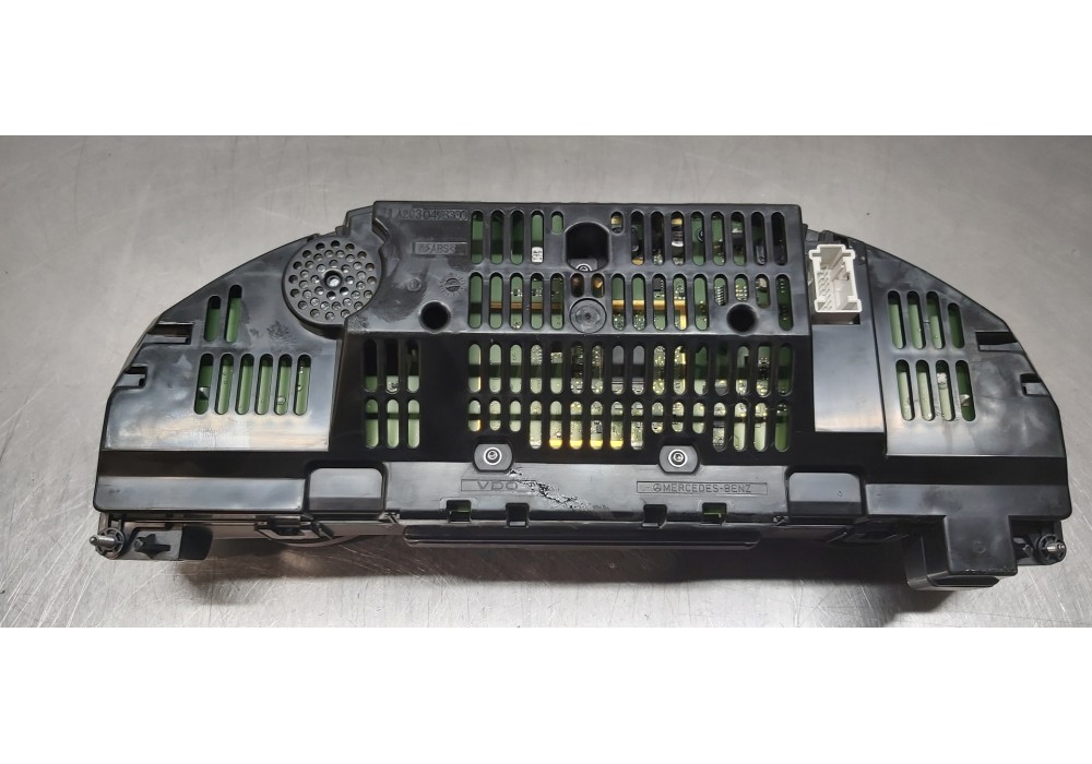 Recambio de cuadro instrumentos para mercedes clase cls (w218) cls 350 cdi be (218.323) referencia OEM IAM A2189007302  