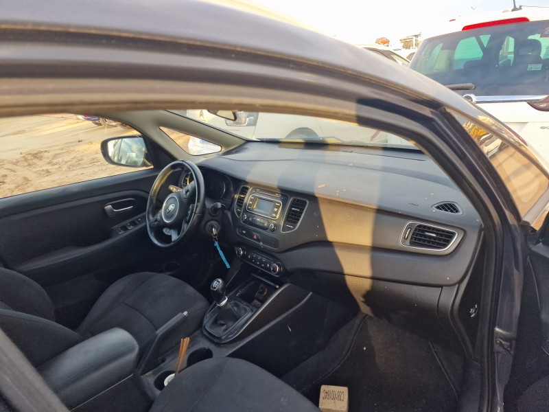 kia carens ( ) del año 2014