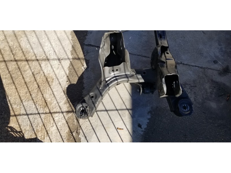 Recambio de puente trasero para hyundai tucson tecno sky referencia OEM IAM 55405N9050  