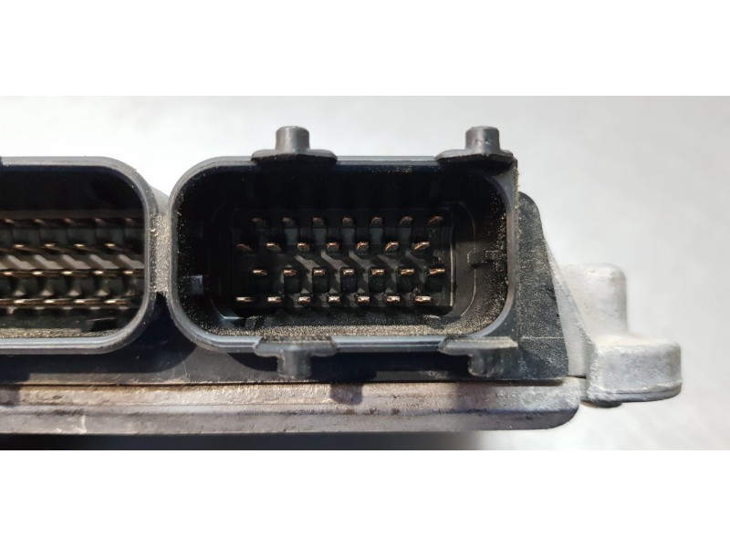 Recambio de centralita motor uce para seat leon (1m1) stella referencia OEM IAM 06A906018GC  