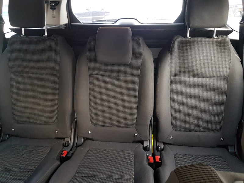 peugeot 5008 del año 2013