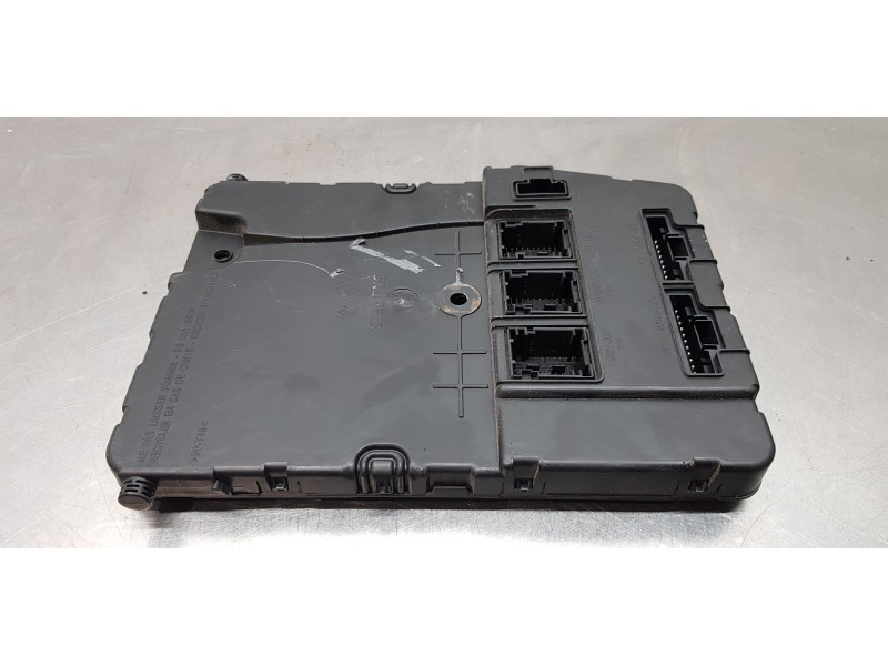 Recambio de modulo electronico para renault scenic ii 1.9 dci diesel referencia OEM IAM 8200525384  