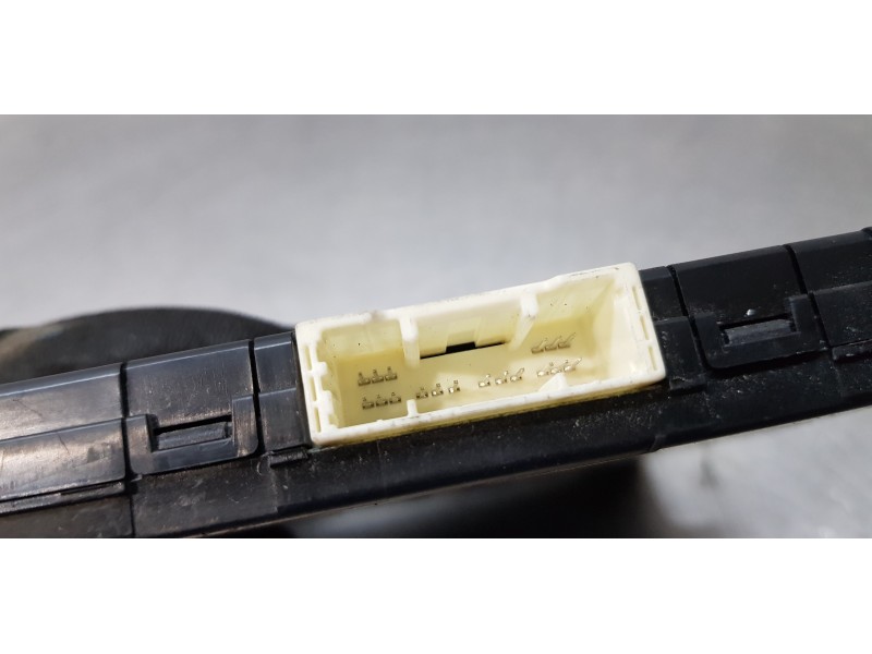 Recambio de modulo electronico para toyota yaris hsd city referencia OEM IAM 892210D470  