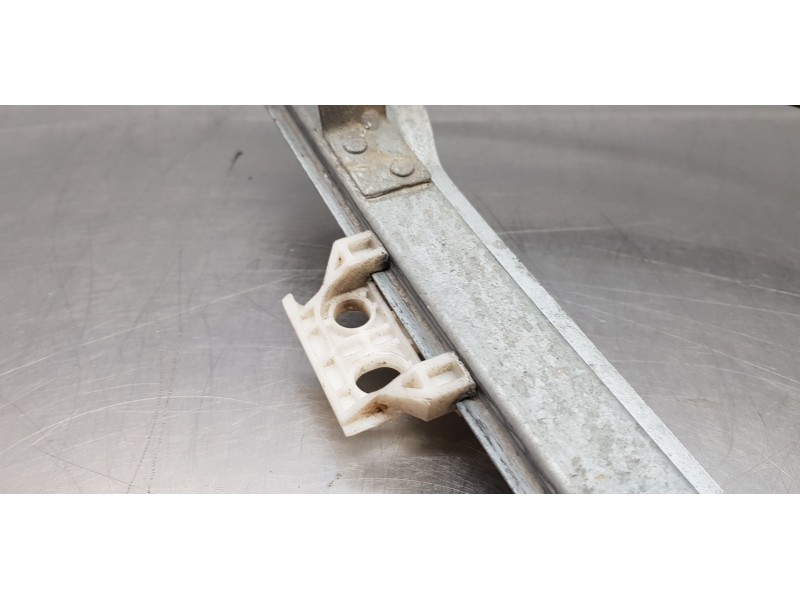 Recambio de elevalunas delantero izquierdo para citroen c4 picasso exclusive referencia OEM IAM 9221CV 9682495880  Recambio de elevalunas delantero izquierdo para citroen c4 picasso exclusive referencia OEM IAM 9221CV 9682495880