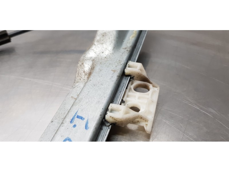 Recambio de elevalunas delantero izquierdo para citroen c4 picasso exclusive referencia OEM IAM 9221CV 9682495880  Recambio de elevalunas delantero izquierdo para citroen c4 picasso exclusive referencia OEM IAM 9221CV 9682495880