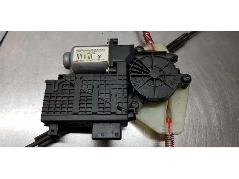 Recambio de elevalunas delantero izquierdo para citroen c4 picasso exclusive referencia OEM IAM 9221CV 9682495880  Recambio de elevalunas delantero izquierdo para citroen c4 picasso exclusive referencia OEM IAM 9221CV 9682495880