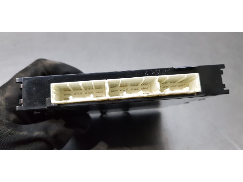 Recambio de modulo electronico para toyota yaris hsd city referencia OEM IAM 899900D150  