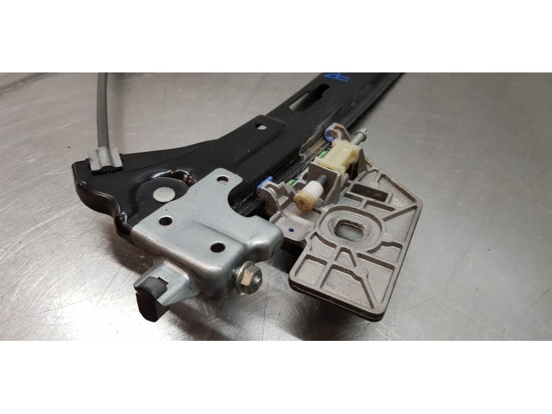 Recambio de elevalunas trasero derecho para mercedes clase cls (w219) 350 cgi (219.357) referencia OEM IAM A2197301046 A21973008