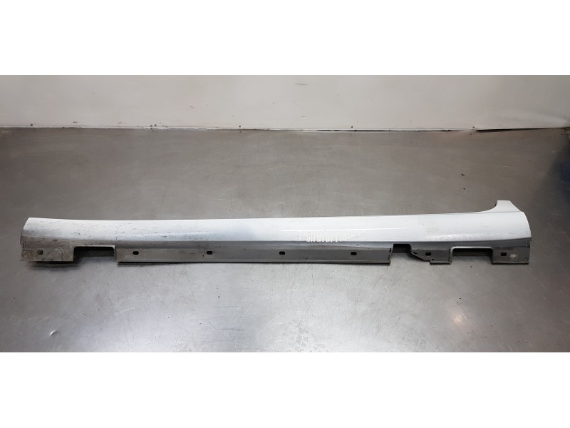 Recambio de faldon lateral para mercedes clase cls (w218) cls 350 cdi be (218.323) referencia OEM IAM A21869800549999  