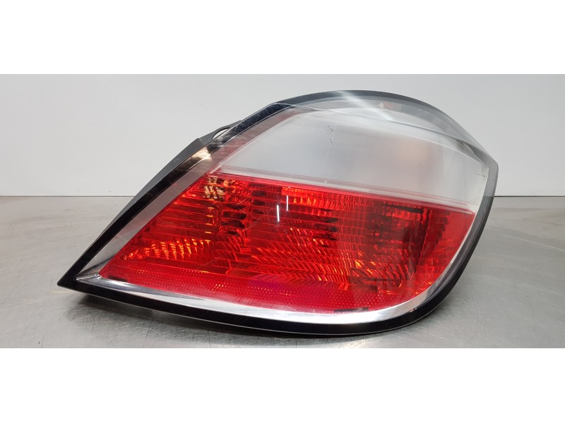 Recambio de piloto trasero derecho para opel astra h ber. cosmo referencia OEM IAM 93190305  