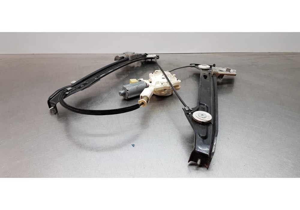 Recambio de elevalunas trasero derecho para mercedes clase cls (w219) 350 cgi (219.357) referencia OEM IAM A2197301046 A21973008