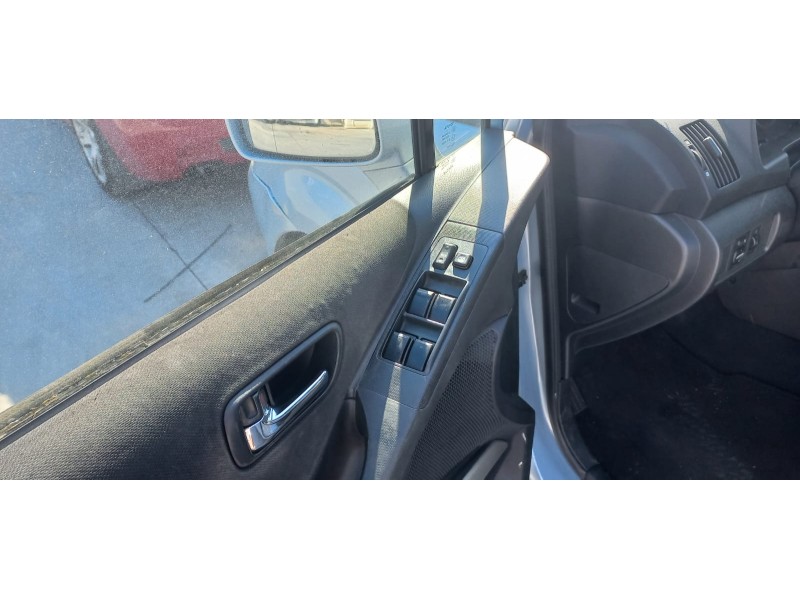 toyota corolla verso (r1) del año 2005