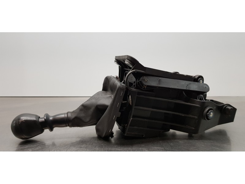 Recambio de palanca cambio para volkswagen crafter kasten (sy) furgón 35 bl ta fwd referencia OEM IAM 2N0711025  