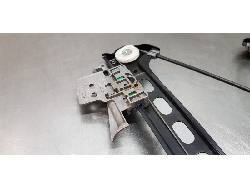 Recambio de elevalunas trasero derecho para mercedes clase cls (w219) 350 cgi (219.357) referencia OEM IAM A2197301046 A21973008