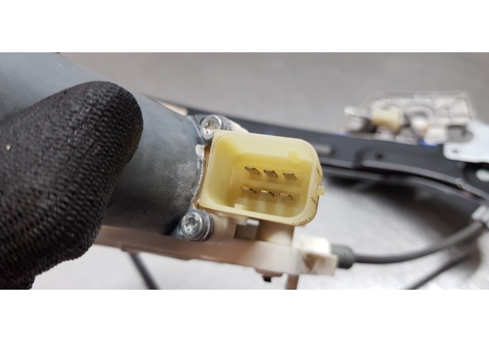 Recambio de elevalunas trasero derecho para mercedes clase cls (w219) 350 cgi (219.357) referencia OEM IAM A2197301046 A21973008