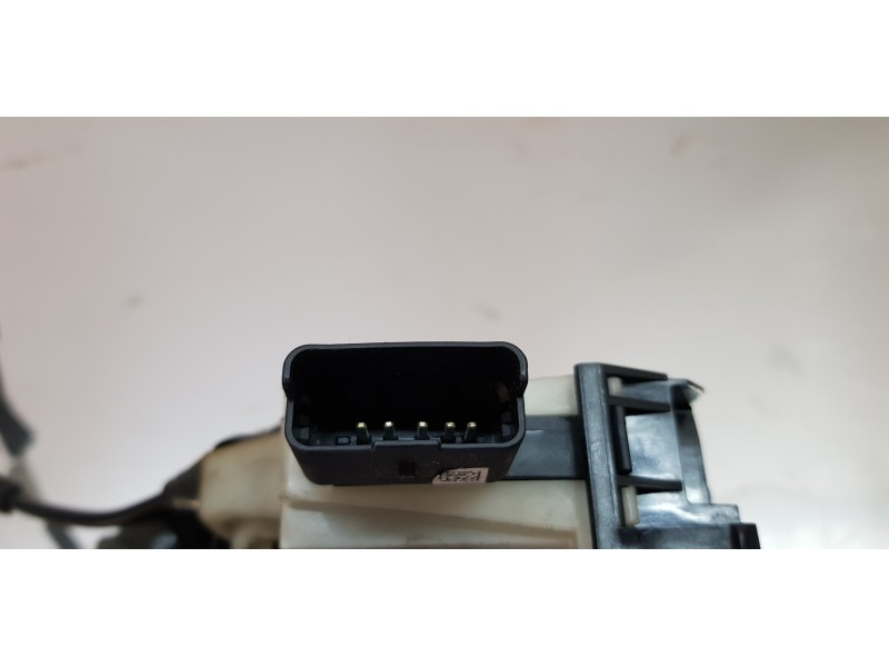 Recambio de cerradura puerta trasera derecha para peugeot 208 (p2) active referencia OEM IAM 9812501180  