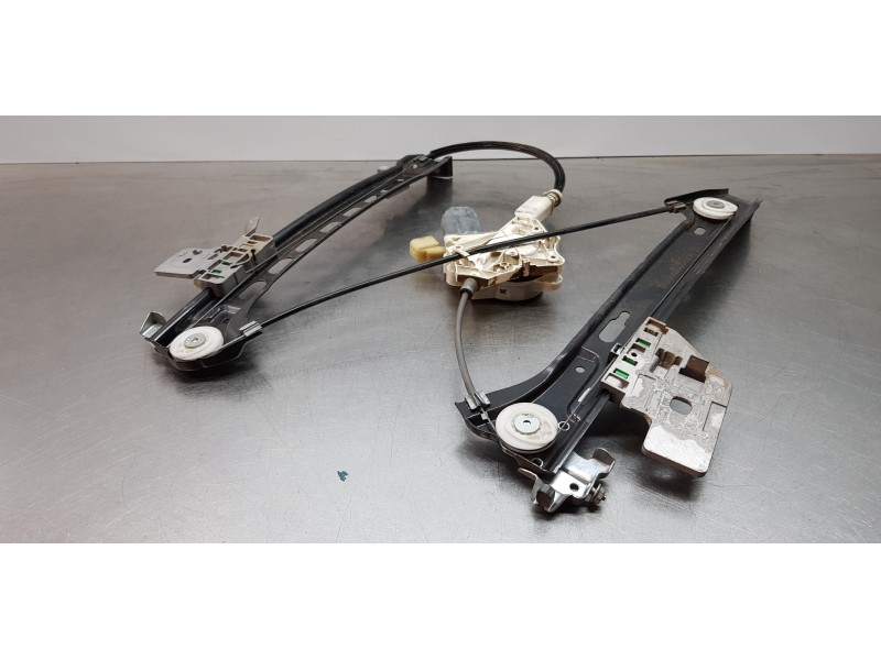 Recambio de elevalunas trasero izquierdo para mercedes clase cls (w219) 350 cgi (219.357) referencia OEM IAM A2197300946 A219730