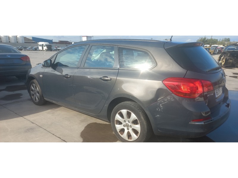 opel astra j sports tourer del año 2015