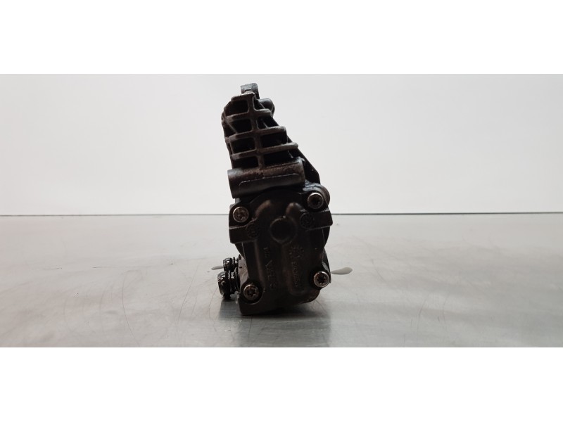 Recambio de bomba aceite para mercedes clase e (w212) familiar 220 cdi blueefficiency (212.202) referencia OEM IAM A2212700197  