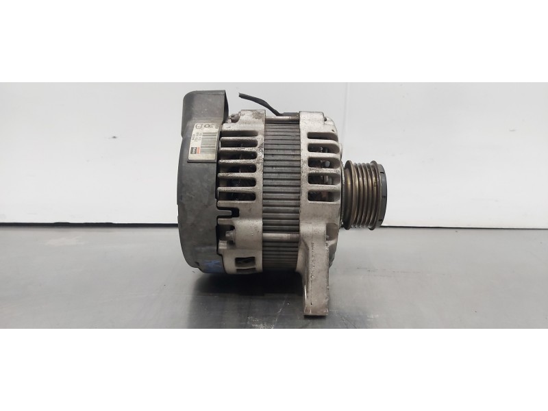 Recambio de alternador para kia carens ( ) drive referencia OEM IAM 373002A900  