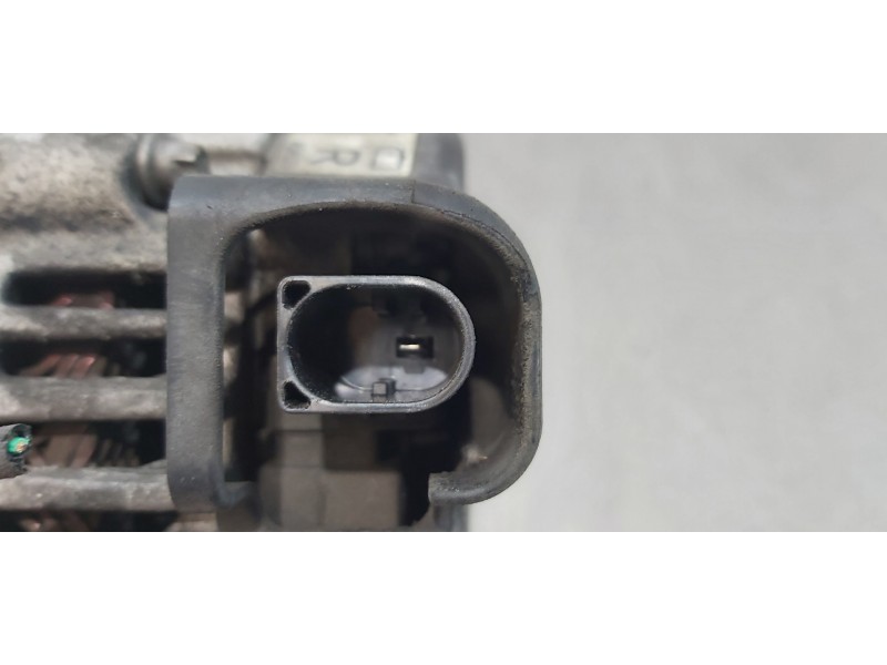 Recambio de alternador para kia carens ( ) drive referencia OEM IAM 373002A900  