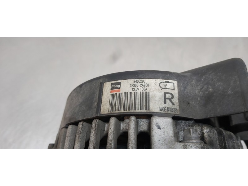 Recambio de alternador para kia carens ( ) drive referencia OEM IAM 373002A900  