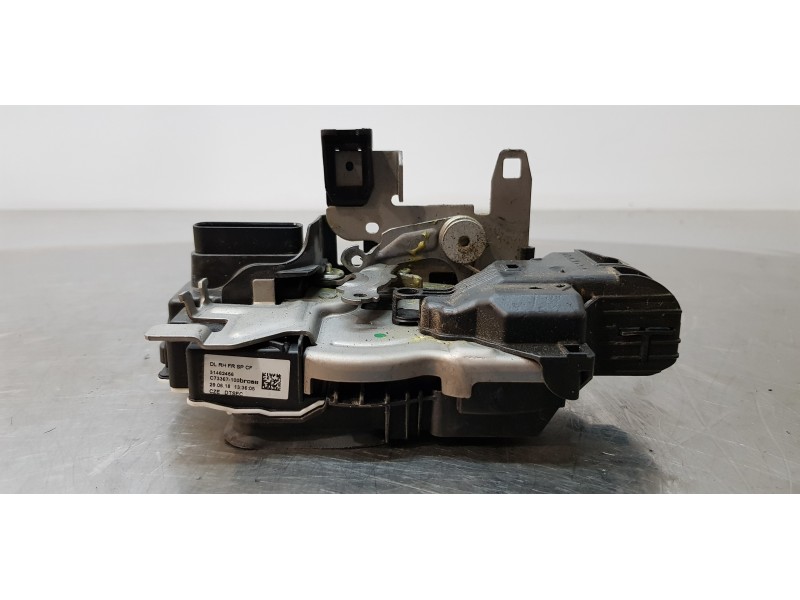 Recambio de cerradura puerta delantera derecha para volvo xc60 r design awd referencia OEM IAM 31462456  