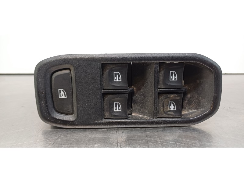 Recambio de mando elevalunas delantero izquierdo para dacia duster ii essential referencia OEM IAM 254113300R 254118722R  Recambio de mando elevalunas delantero izquierdo para dacia duster ii essential referencia OEM IAM 254113300R 254118722R