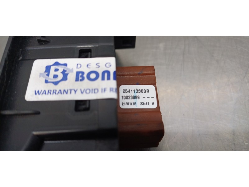 Recambio de mando elevalunas delantero izquierdo para dacia duster ii essential referencia OEM IAM 254113300R 254118722R  Recambio de mando elevalunas delantero izquierdo para dacia duster ii essential referencia OEM IAM 254113300R 254118722R