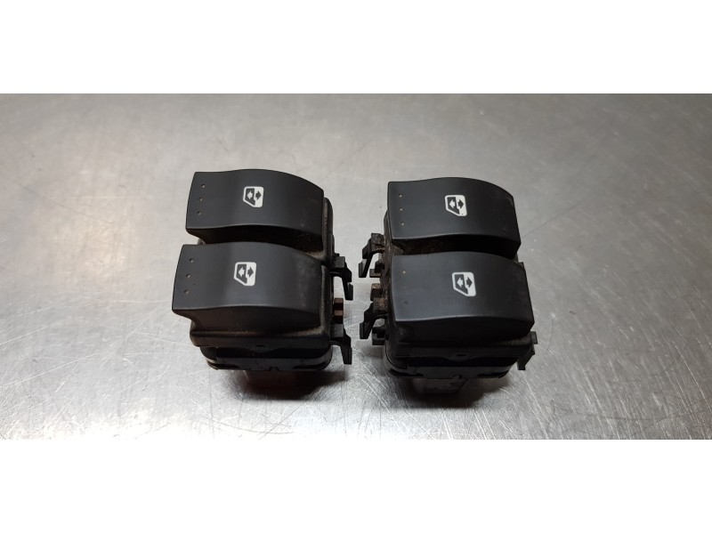 Recambio de mando elevalunas delantero izquierdo para renault scenic ii grand exception referencia OEM IAM 8200160603  